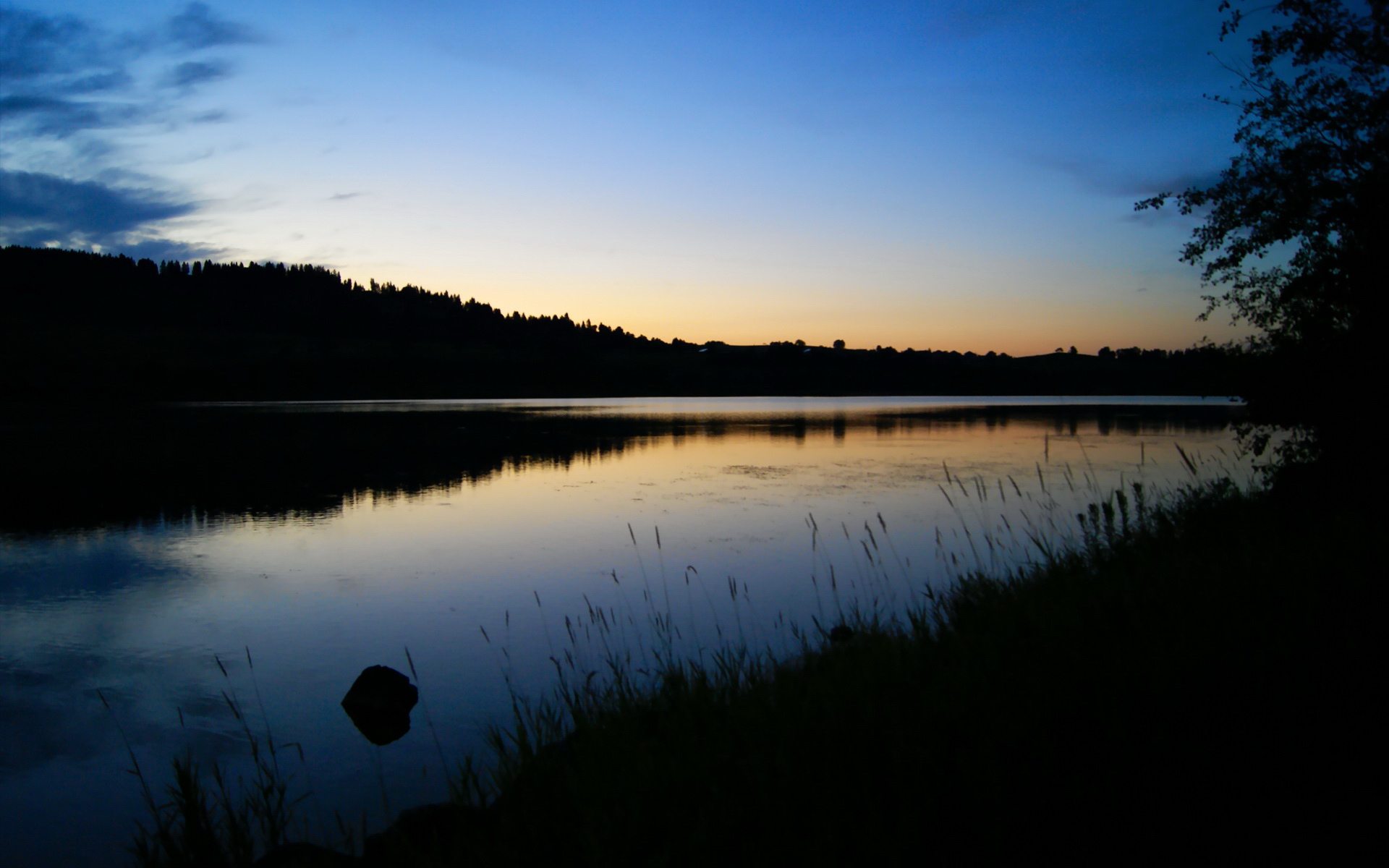 国家队战术执行细节需加强,国家队作战姿势