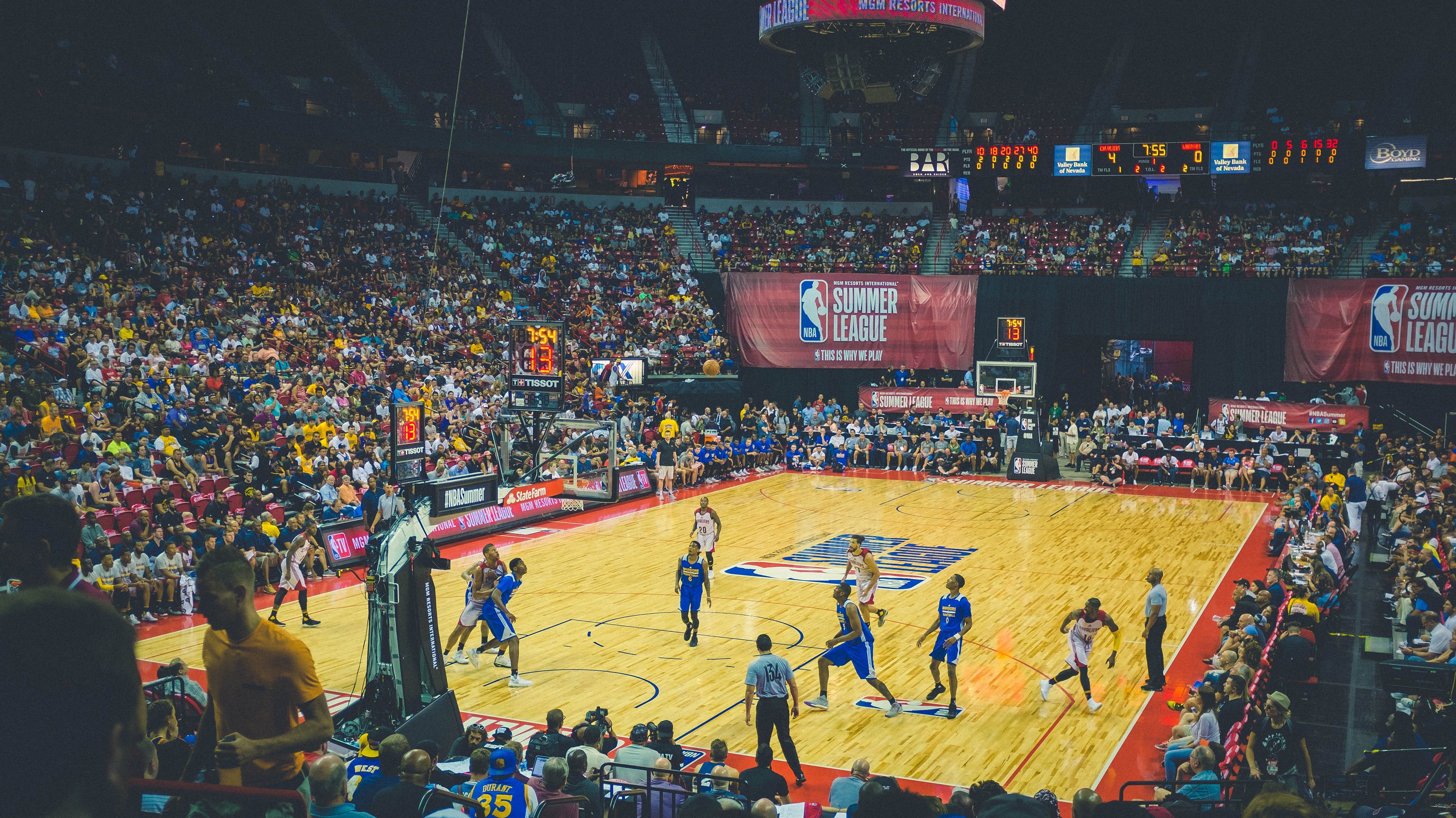 “运动社团十强榜”新鲜出炉 篮球与飞盘并列第一大社团